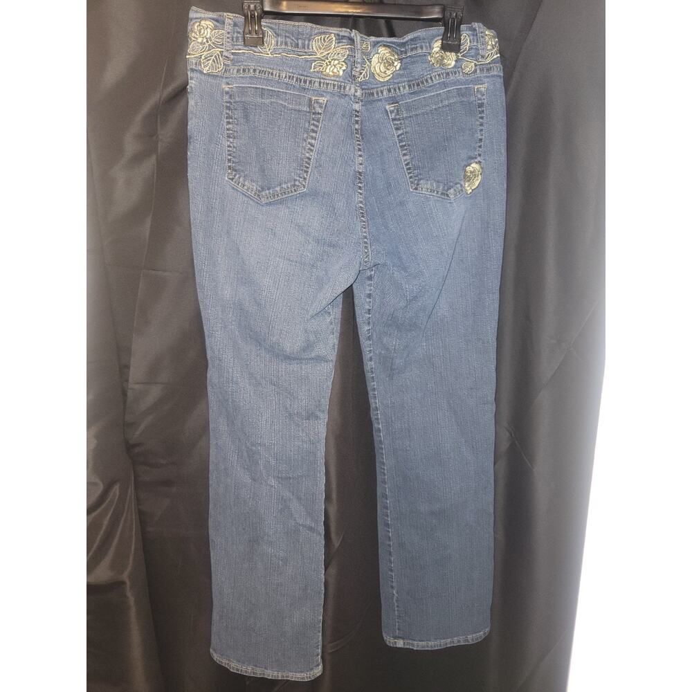 Embroidered Roses Lena Jeans - Picture 2 of 5